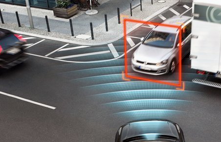 Volvo XC90 vil kunne registere og hindre krydsulykker som denne.