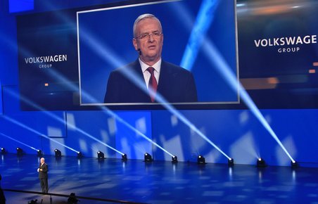 Volkswagen-chef Martin Winterkorn annoncerede de nye mål i Beijing.
